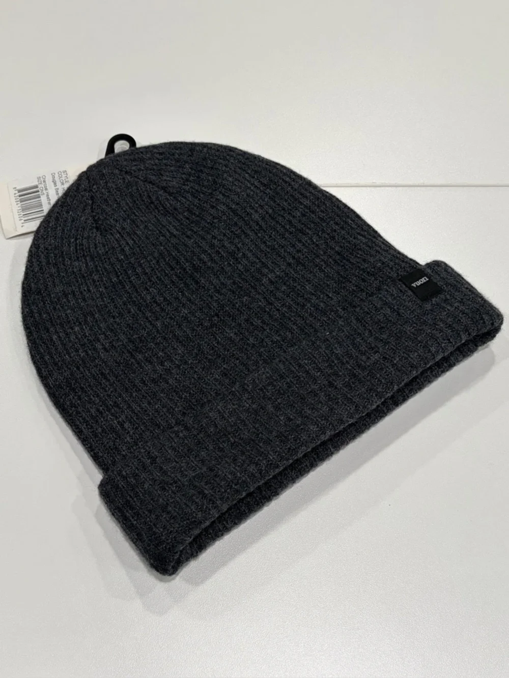 Vuori Douglas Beanie Grey Men's Women's Adult Hat NWT Soft Cashmere Blend